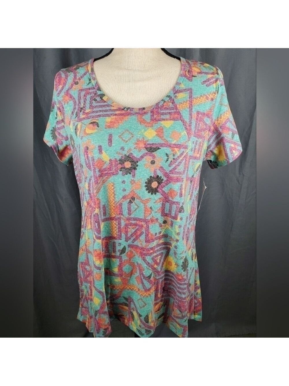Lularoe Classic T Geometric Pattern Teal Purple Pink Yellow Size Medium